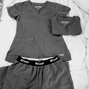 Grey's Anatomy Scrub Set 2 tops 1 pant